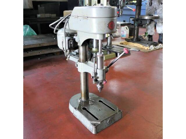 HITACHI NPA11-3 Desktop Drilling Machine Image 2
