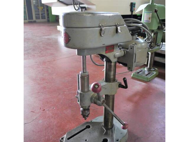 HITACHI NPA11-3 Desktop Drilling Machine Image 3