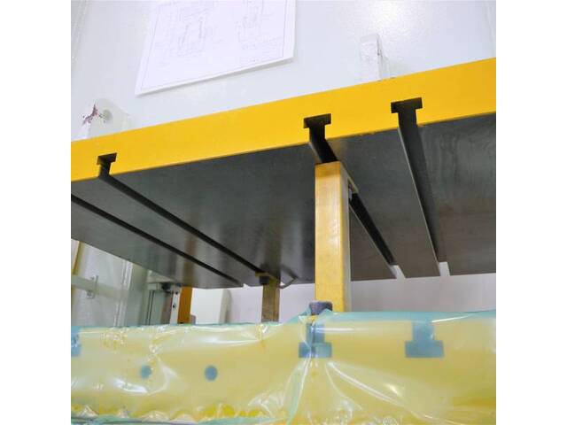 連傑油圧工業股_有限公司 LDO-150-20-1200×1000 Hydraulic Press Image 6