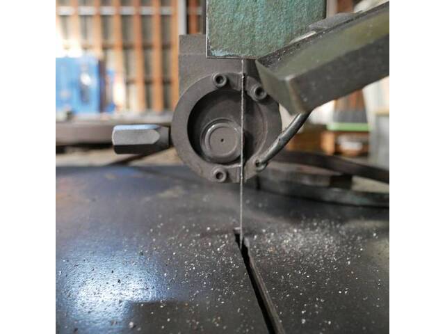 AMADA V-400 Contour Machine Image 5