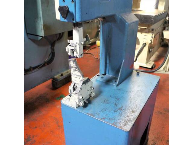 ANDSAW TA-300 Contour Machine Image 7