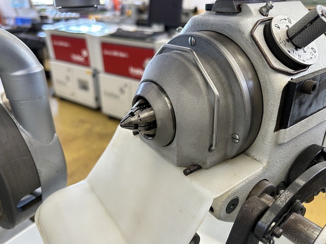 CHRISTEN 1-32/100A Tool Grinder Image 2