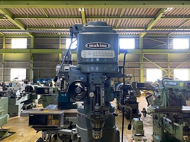 MAKINO KSJP-55 Vertical Milling Machine Image 3