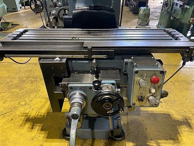 MAKINO KSJP-55 Vertical Milling Machine Image 6