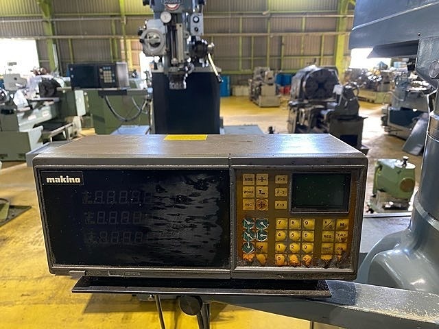 MAKINO KSJP-55 Vertical Milling Machine Image 7