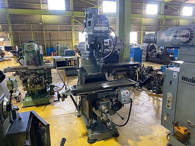MAKINO KSJP-55 Vertical Milling Machine Image 2
