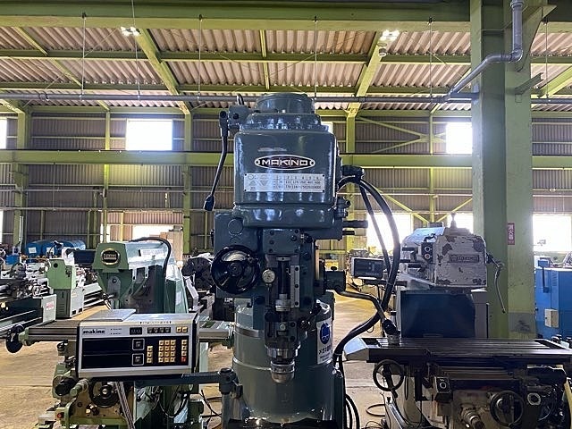 MAKINO KSJP-55 Vertical Milling Machine Image 3