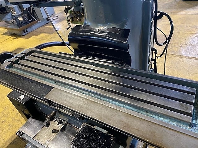 MAKINO KSJP-55 Vertical Milling Machine Image 5