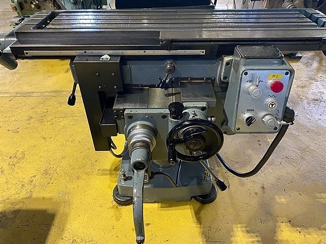 MAKINO KSJP-55 Vertical Milling Machine Image 6