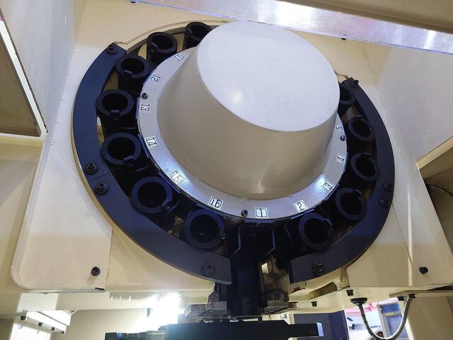 大隈豊和 MILLAC-415V Vertical Machining Center Image 13