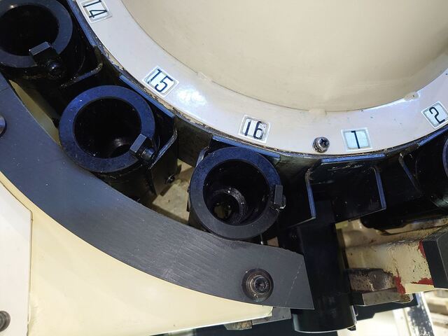 大隈豊和 MILLAC-415V Vertical Machining Center Image 14