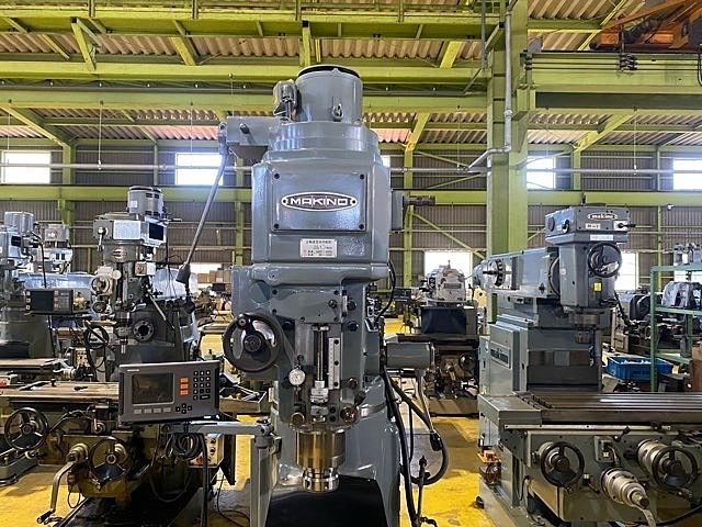 MAKINO KVJP-55 Vertical Milling Machine Image 3