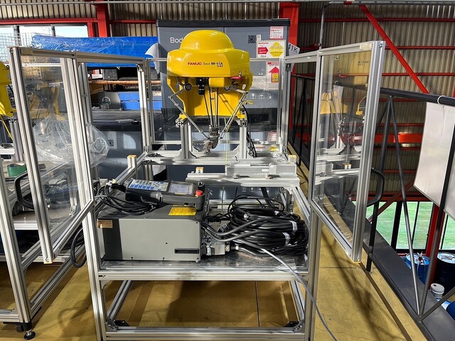 FANUC M-1iA/0.5AL Robot Image 9
