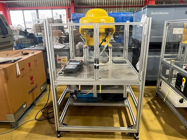 FANUC M-1iA/0.5AL Robot Image 9
