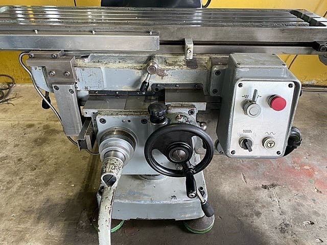 MAKINO KSJP Vertical Milling Machine Image 5