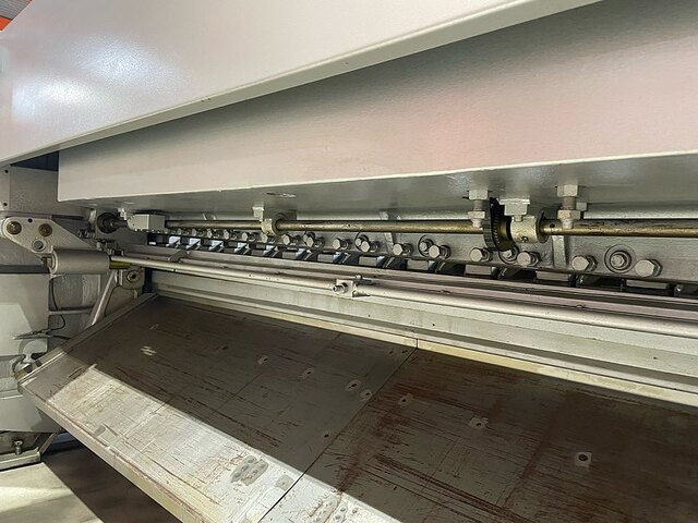AIZAWA TEKKOSHO AD-525 Shearing Machine Image 7