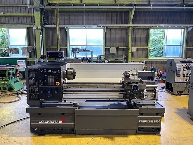 COLCHESTER TRIUMP2500 Lathe Image 1