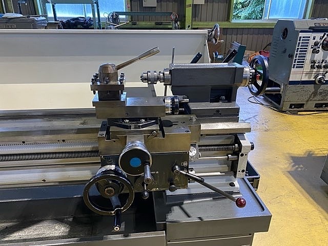 COLCHESTER TRIUMP2500 Lathe Image 7