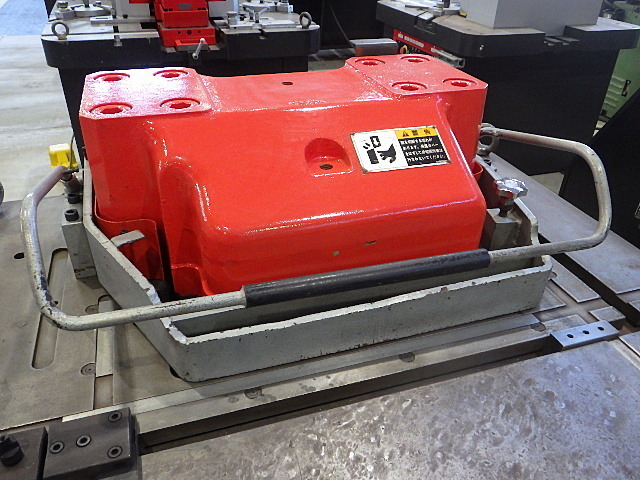 アマダ CSH-300 コーナーシャー の画像 2枚目