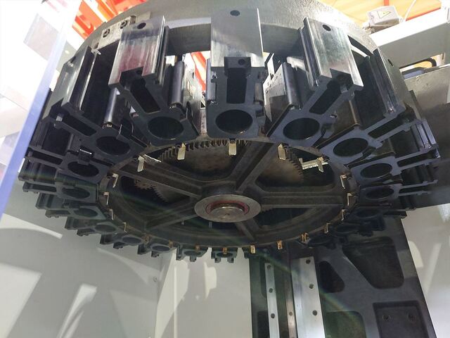MORI SEIKI NV4000 Vertical Machining Center Image 14
