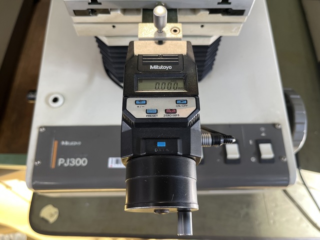 ミツトヨ PJ-300 投影機 の画像 6枚目