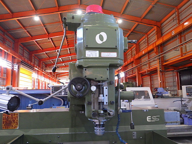 MAKINO KEV-55 NC Vertical Milling Machine Image 2