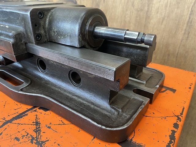 TAKEDA MACHINE TOOLS TK-250HVS Vice Image 6
