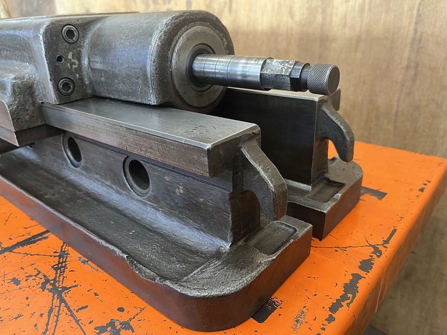TAKEDA MACHINE TOOLS TK-250HVS Vice Image 6