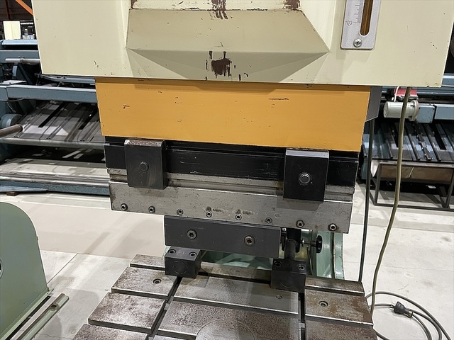 TOYO HPM-30S Press Brake/Bender Image 2