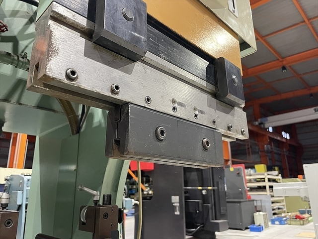 TOYO HPM-30S Press Brake/Bender Image 3