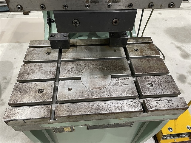TOYO HPM-30S Press Brake/Bender Image 4