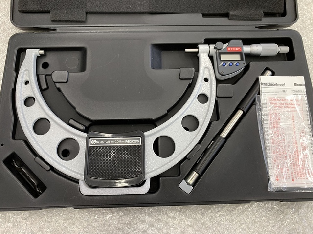 ミツトヨ MDC-225MJB(293-254-10) マイクロメーター（外側） の画像 1枚目