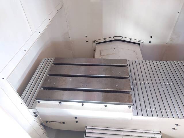 滝沢 TDC-10 Vertical Machining Center Image 5