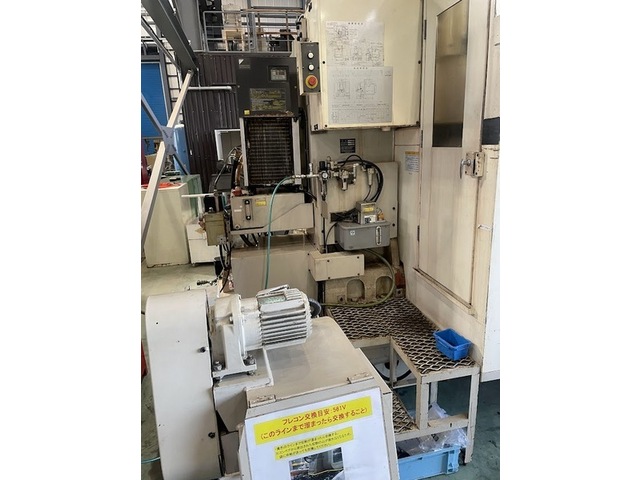 OKUMA & HOWA M-561V Vertical Machining Center Image 5