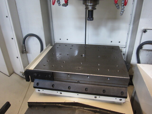 安田工業 YBM-640V-PC 立型マシニングセンタ の画像 4枚目