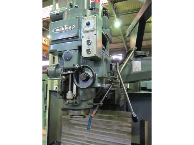 MAKINO BUN2-85 NC Vertical Milling Machine Image 4