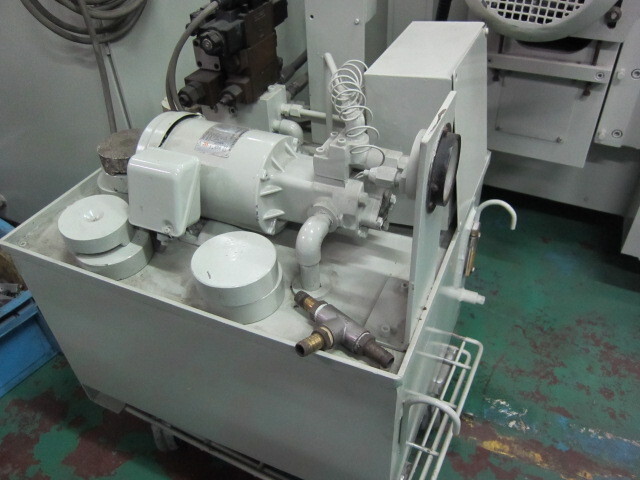 TOKYO SEIKI KOSAKUSHO CSN-3035 NC Cylindrical Grinder Image 6