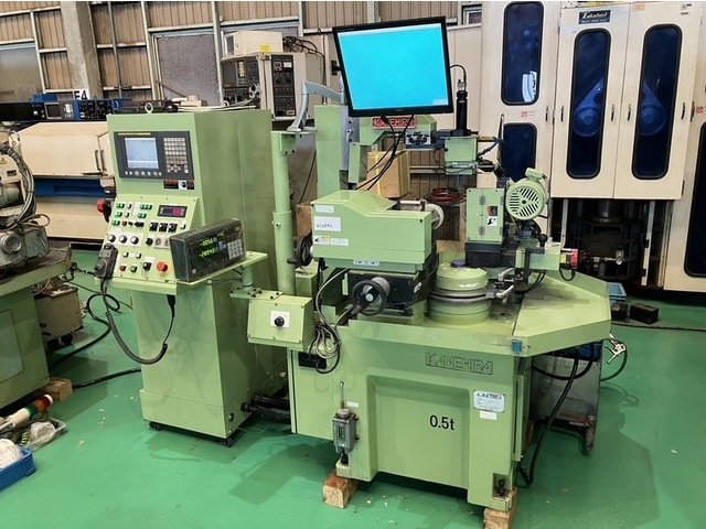 カネヒラ DFM210-CNC1 NC工具研削盤 の画像 1枚目