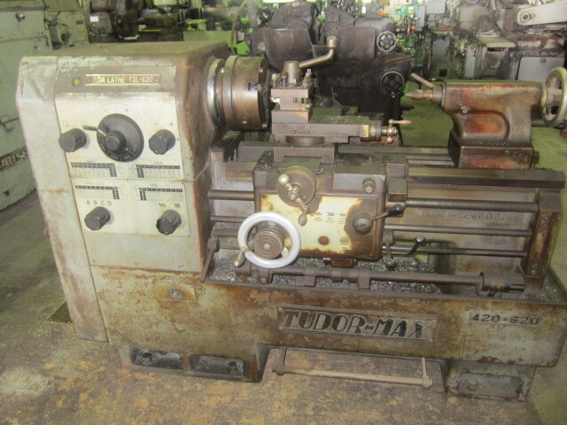 TUDA LATHE TSL-620 旋盤 の画像 1枚目