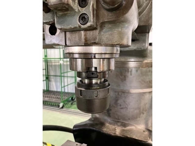 MAKINO KJP Vertical Milling Machine Image 4
