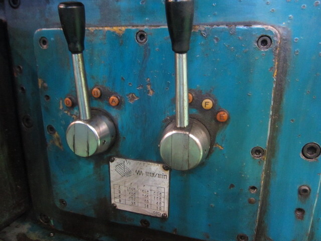 OKK MH-3VII 立型フライス盤 の画像 7枚目