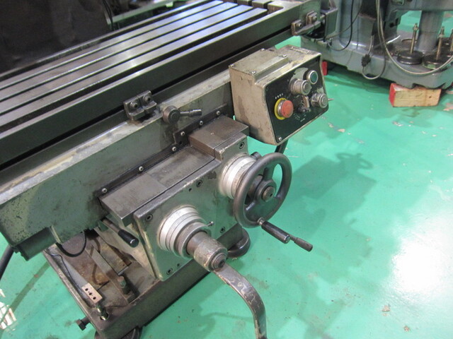 AMADA AM103 Vertical Milling Machine Image 3