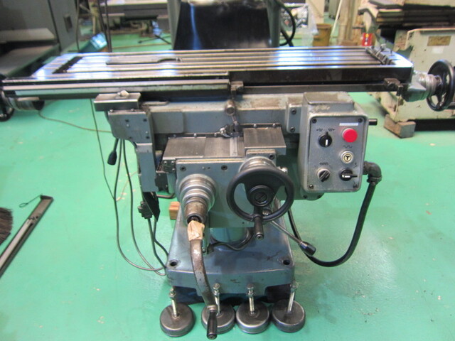 MAKINO KSJP-55 Vertical Milling Machine Image 3