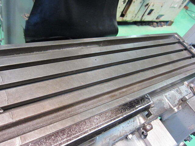 MAKINO KSJP-55 Vertical Milling Machine Image 5