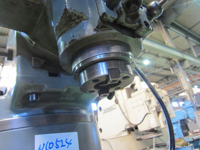 MAKINO KSJP-55 Vertical Milling Machine Image 7
