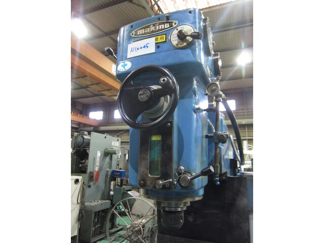 MAKINO BGII-85 Vertical Milling Machine Image 3