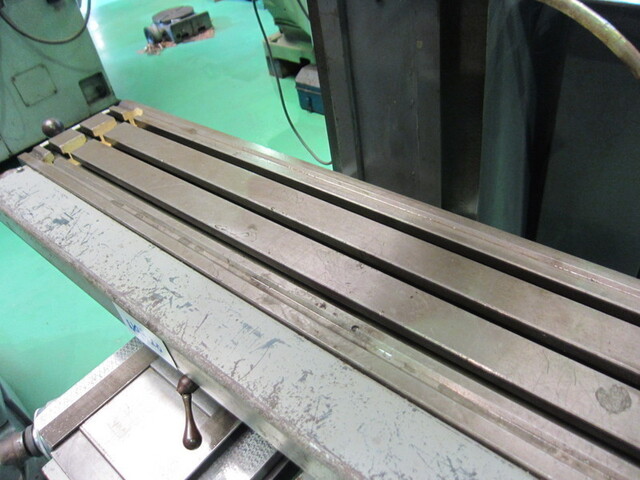 Bridge port(アマダ) 12BR2J-42 立型フライス盤 の画像 3枚目