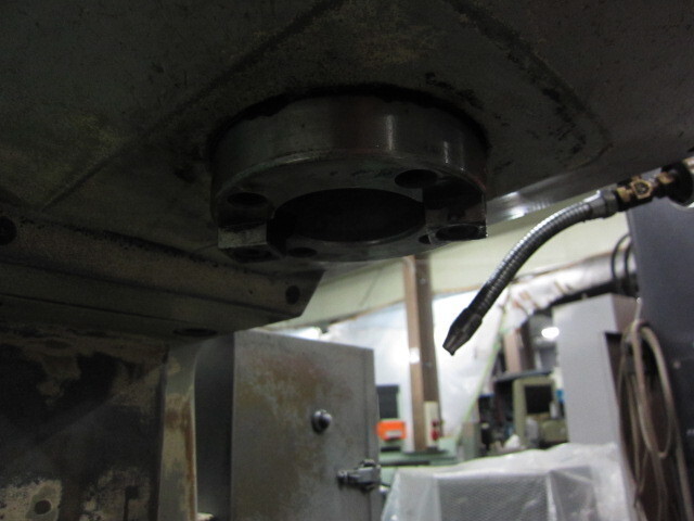 HITACHI SEIKO 2MW-V Vertical Milling Machine Image 3