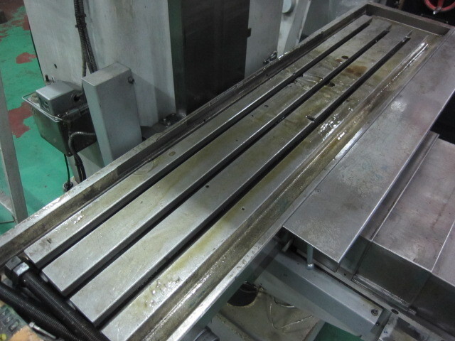 HITACHI SEIKO 2MW-V Vertical Milling Machine Image 4