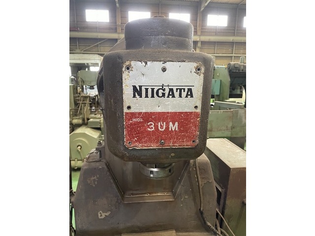 NIIGATA MACHINE TECHNO 3UM Universal Milling Machine Image 3